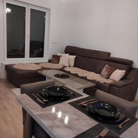 Mountain Escape Apartment